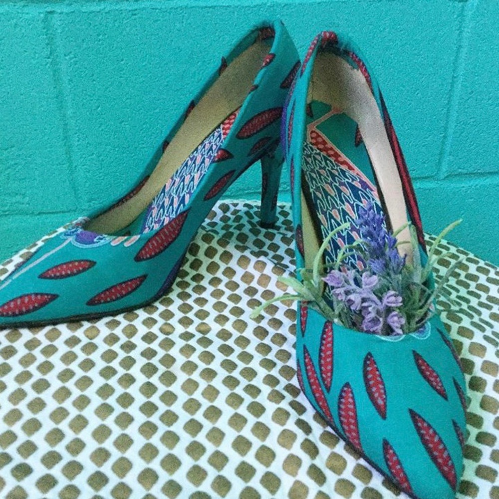 Wax fabric pumps